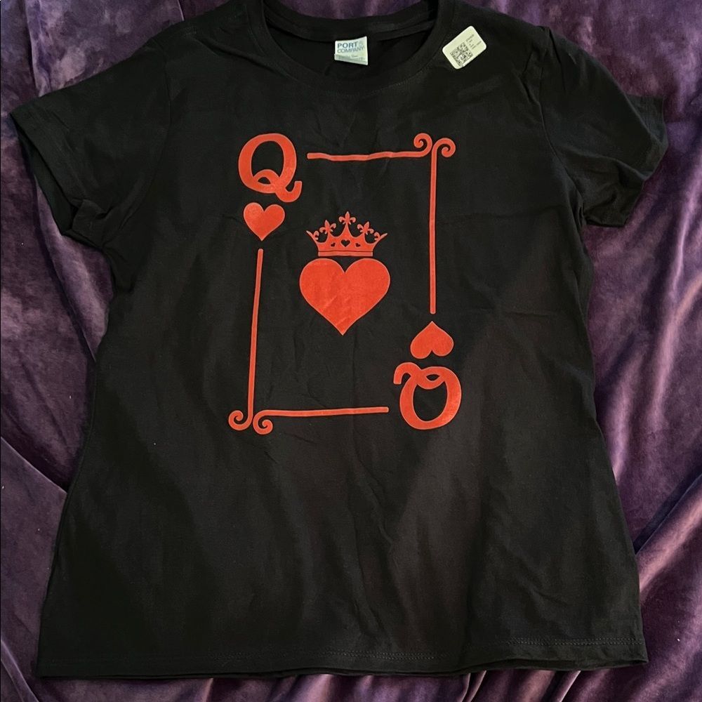 Valentine's Day Queen of Hearts Black Tshirt (Ladies M)